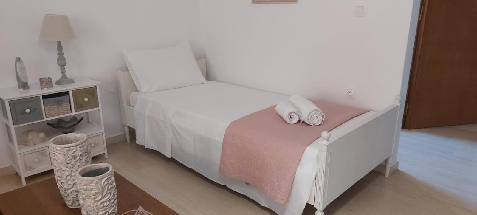 Queen Aspri Apartment 3' Min To The Beach! Antikyra Exterior photo